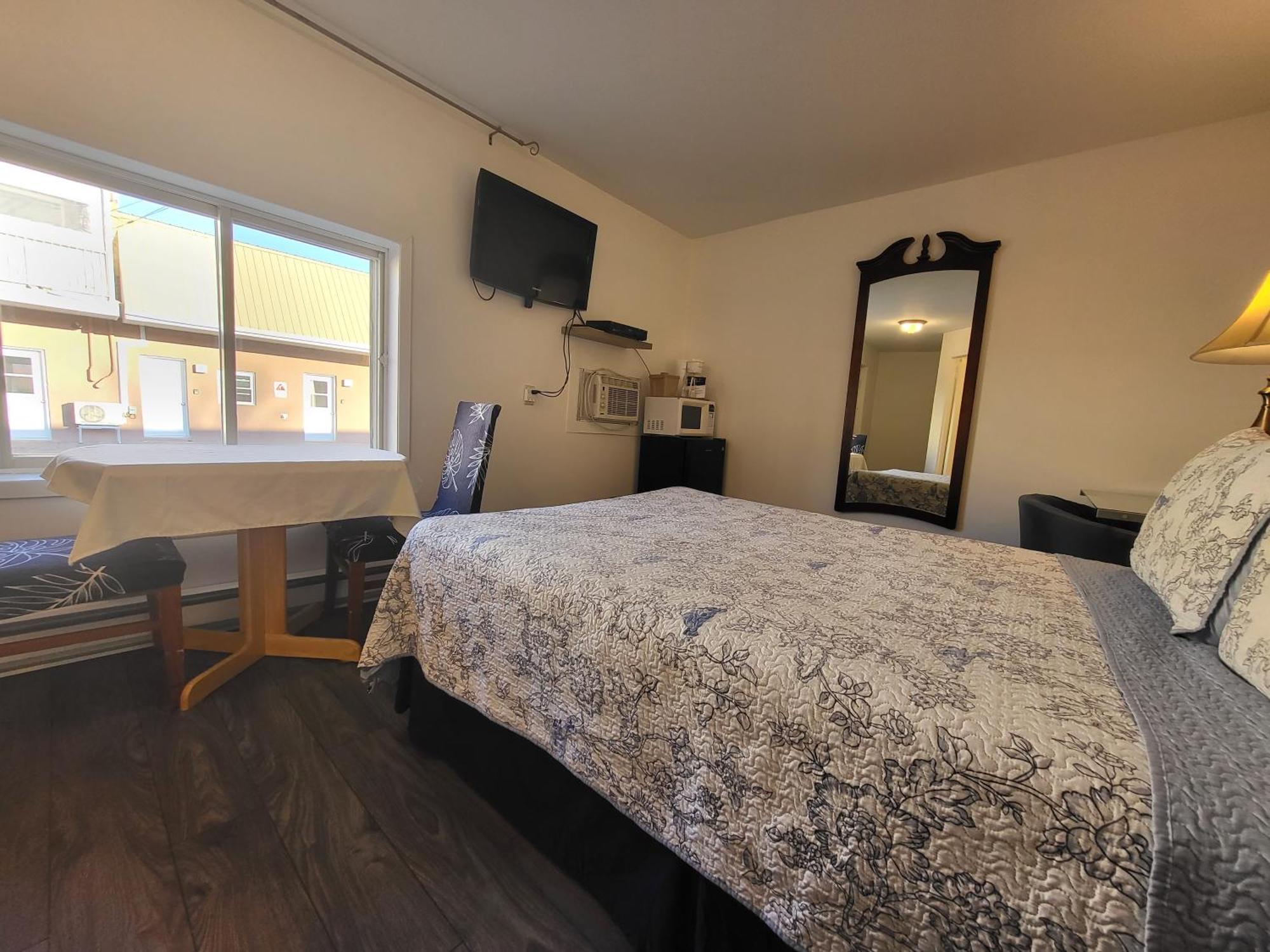 Motel Deblois Sainte-Anne-de-Beaupré Quarto foto
