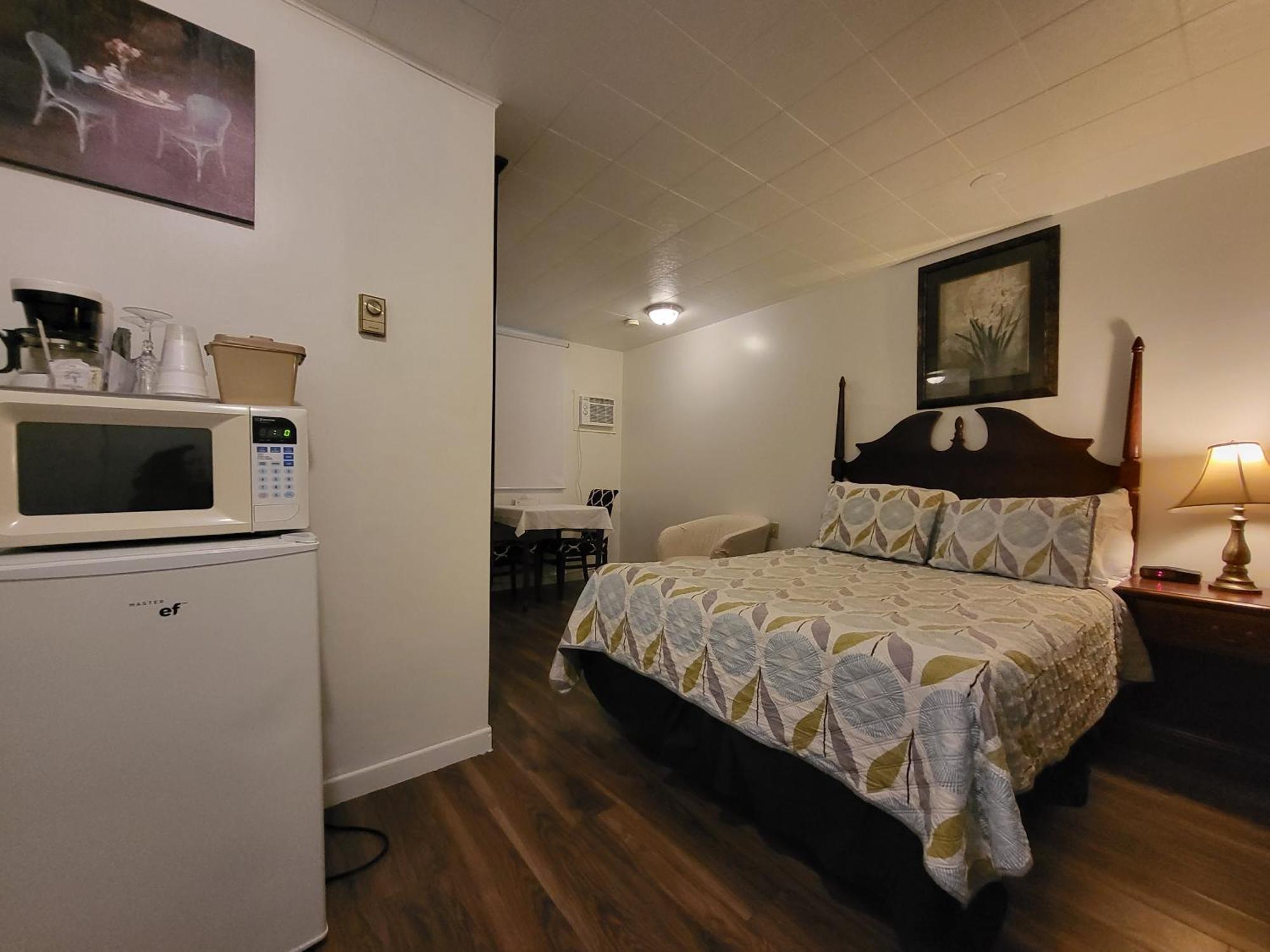 Motel Deblois Sainte-Anne-de-Beaupré Quarto foto